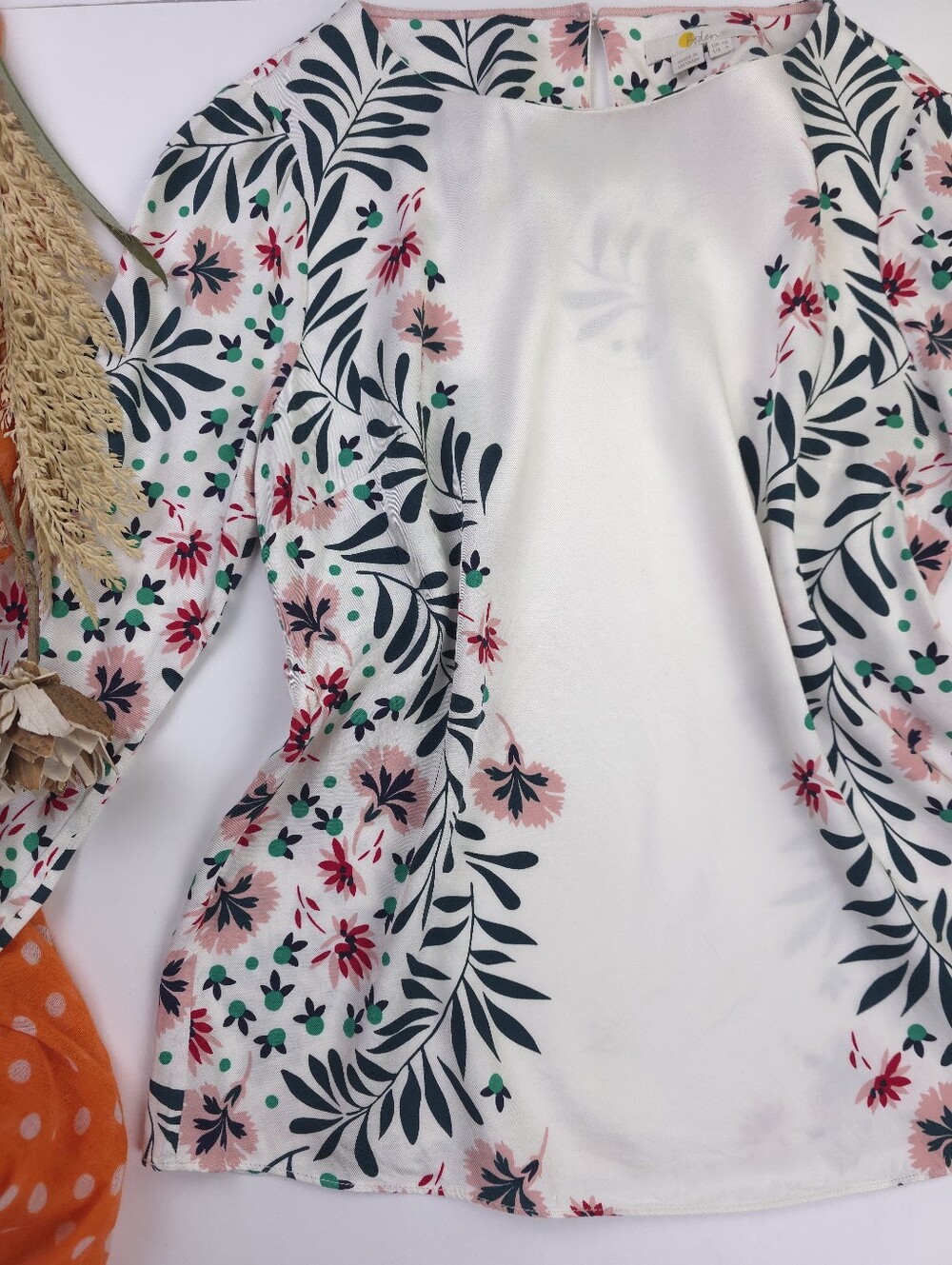 Boden White Floral Blouse Sz 6 - Picture 8 of 10